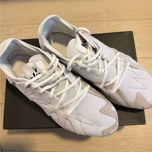 Y-3 Men's White Athletic Sneakers with Subtle Beige Accents